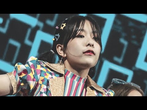 190920 BNK48 Mewnich - Reborn @Samyan Mitrtown Opening [Fancam 4k60p]