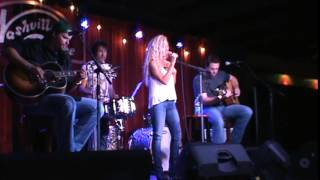 Mila Mason performs "Dark Horse" LIVE at New Nashville Palace