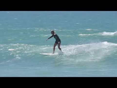 Fun waves make for fun surfing at Mallacoota