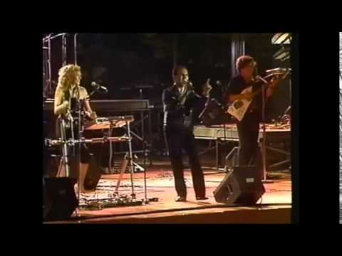 Leo de la Mancha y Los Manchados Ahí Viene el Muu en vivo