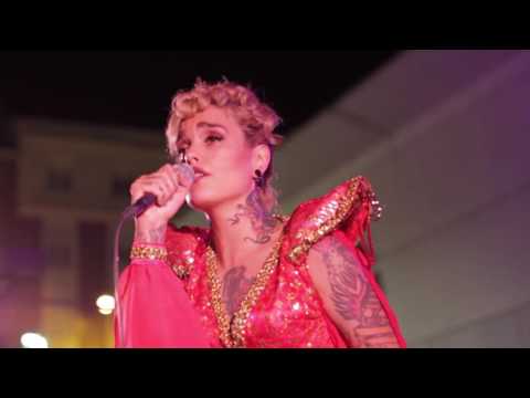 Vinila Von Bismark - "Pena, penita, pena!"