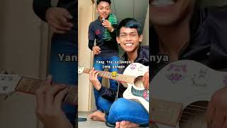 Download lagu Suaranya bikin candu wkwk - lirik Jang ganggu (Cover) part 2 mp3 Download lagu Suaranya bikin candu wkwk - lirik Jang ganggu (Cover) part 2 mp3