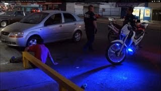 preview picture of video 'San Luis Policia respond to a man down, San Luis Rio Colorado, Mexico, 8 September 2013'