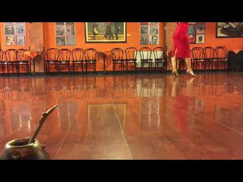 Dana Zampieri. Desglosando el bandoneon, el violín y el magnífico piano de Biagi.