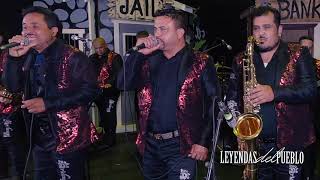Pago Al Contado (En Vivo) Lyrics English Translation