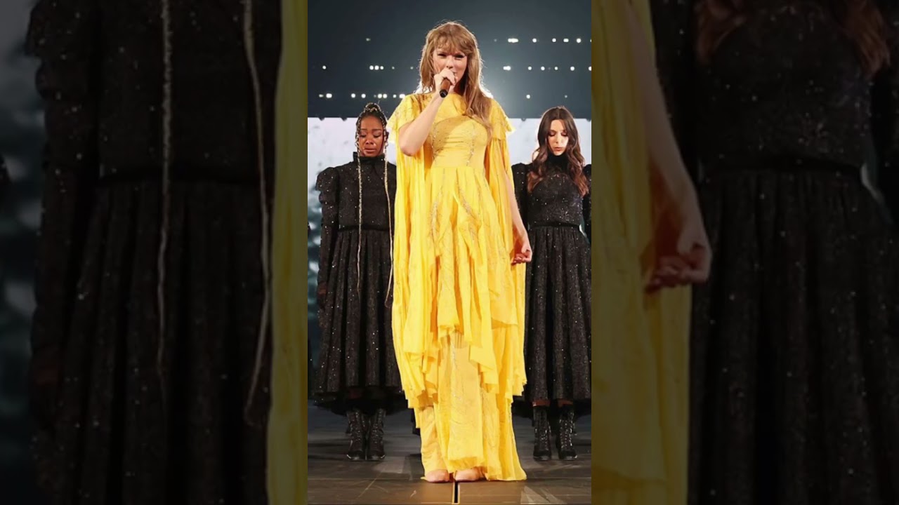 New outfits! Check comments! I’ll pin ♥️ #taylorswift #taylor #viral #paris #paris #taytay #fyp