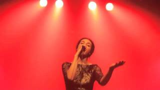 Camélia Jordana &quot;Je Pars&quot; @ Concert à Mouscron