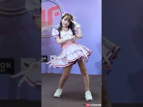 [ Fancam Tangkwa Castella ] จือ ดือ ดึ๊ด จือ - Iconic idol Fest