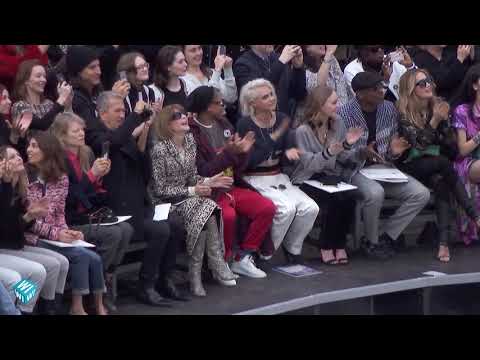 WICREATIONS 2017 Chanel Ready to Wear Fall Winter