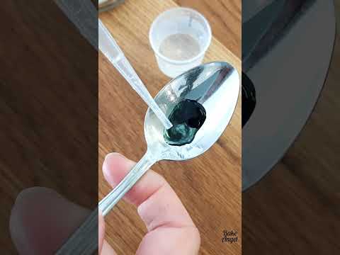 How to make PERFECT BLACK ICING in less than 15 minutes | Royal Icing Colour Hack #BLACKICING