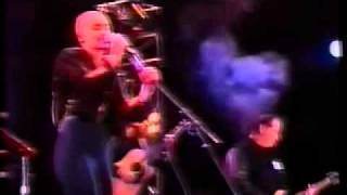 Sinéad O&#39;Connor-Jump In The River live Chile8