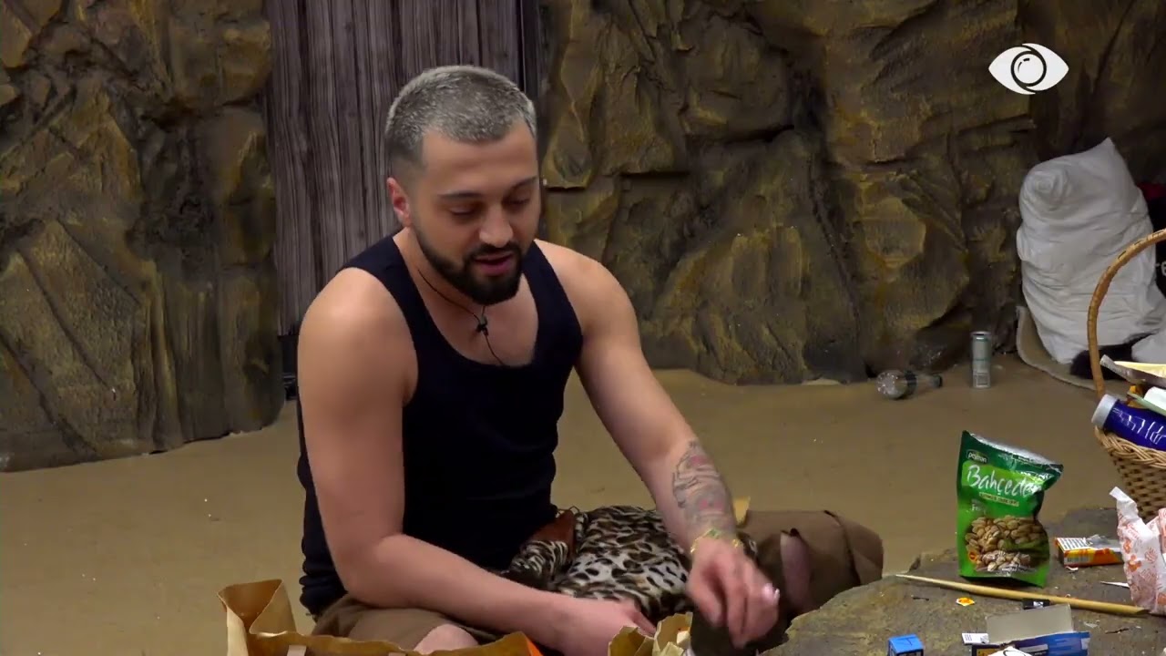“Egli super vajzë, nuk e meritoj”/ Gjesti bisedon me G Banin
