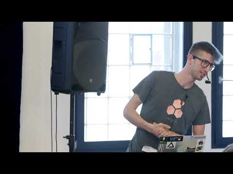 Intro to Swarm decentralised storage - @acud at Winding Tree Hackathon Prague