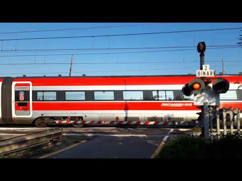 Passaggio a livello Castelletto Po (I)//Railroad crossing//Bahnübergang