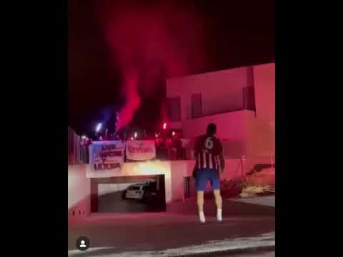 recibimiento de koke en su casa atlético de madrid campeón de la liga