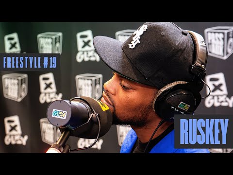 Ruskey rapt over Kanye's 'Through The Wire' & eigen producties! | Pass De Aux Freestyle
