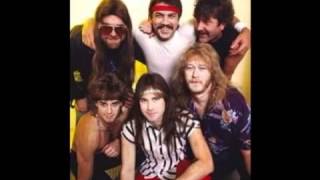 Molly Hatchet -  Heartbreak Radio (Live)