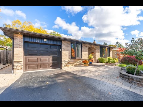 22 Lewin Crescent Ajax