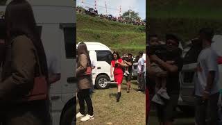 Download lagu Desi Tata Tacik artis asli Wonosobo yang sudah sering bergabung dengan OM Adella mp3 Download lagu Desi Tata Tacik artis asli Wonosobo yang sudah sering bergabung dengan OM Adella mp3