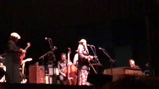 Alison Krauss - Gentle On My Mind (Gilford NH 9/8/18)