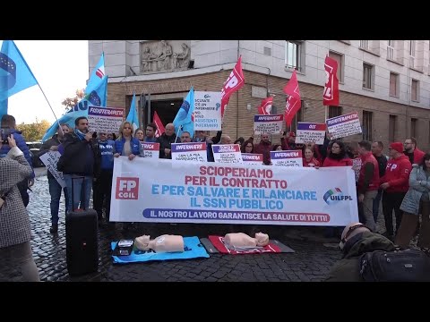 Sit-in difronte al Ministero della Salute di Cgil e Uil contro la manovra