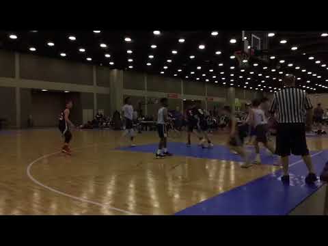 Mac Basketball- Black getting it done in win over St Louis Shooting Stars, 50-48 - Kentucky Jam Fest