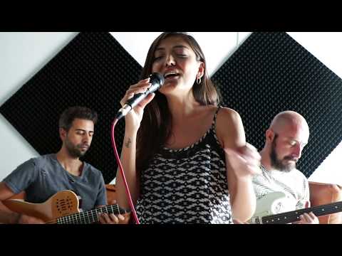 Pınar Dikmen - Dağların Dumanı (Akustik) (Sen Anlat Karadeniz Dizi Müziği)