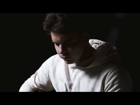 Tomek Mikrut - Ręce