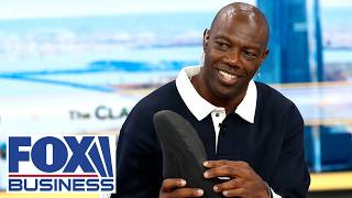 FOOTWEAR FUTURE: Football legend DEBUTS AI-powered recovery shoes
