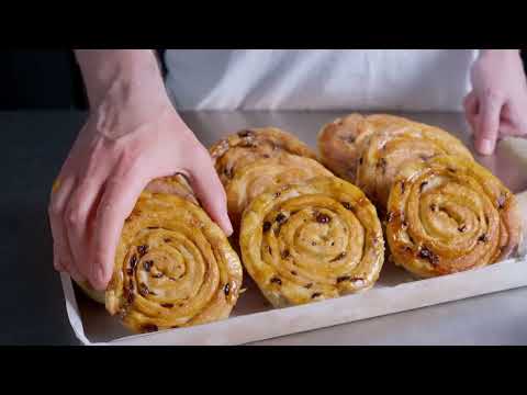 Lardy Cakes - Handmade & freshly baked in the Cotswolds