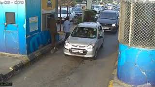 Bandra worli sea link,knife stabbing incident