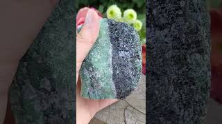 Rubín v zoisitu 960g