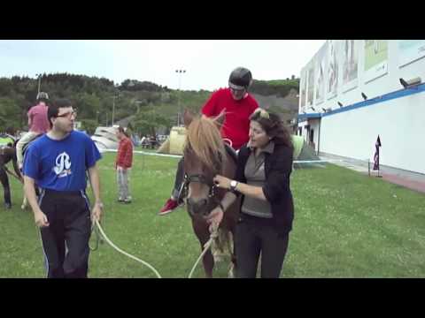 CHJ CON LOS DISCAPACITADOS EN DECATHLON DONOSTIA