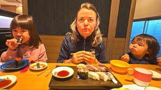 富山で本場の寿司、高岡おとぎの森公園