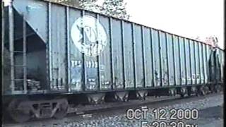 preview picture of video 'CSX Wood Chip train 10-12-2000'