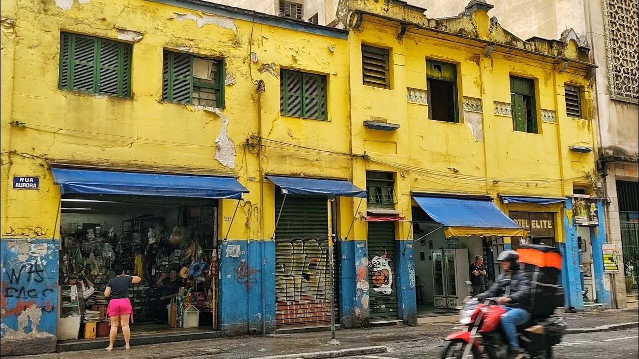 Manhã chuvosa no Centro de São Paulo