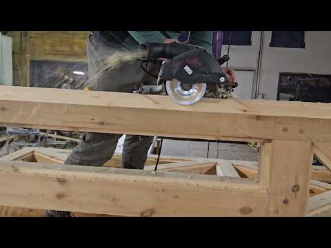 cutting a length wise groove with the Mafell NFU50 groove cutter