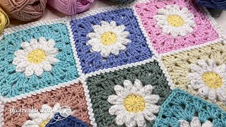 Daisies with a Zig Zag Join and Border 🌸 🧶