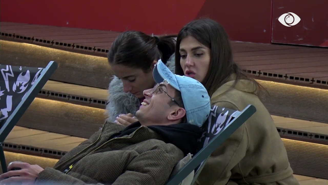 Mos u bëj xheloz aty e ke Laertin mund ta puthësh/ Vserlo i drejtohet Kellyt, ndërhyn Loredana