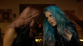 Musik-Video-Miniaturansicht zu The Wolf You Feed Songtext von Nita Strauss feat. Alissa White-Gluz