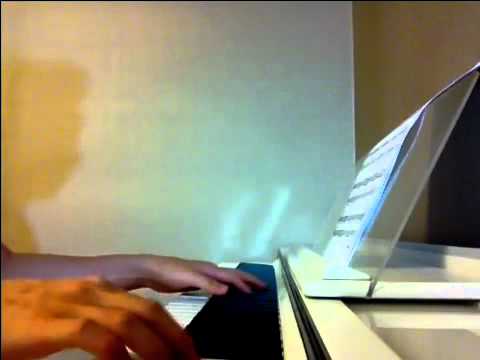 110704 Leeteuk twitter video - Leeteuk playing piano Kiss the rain