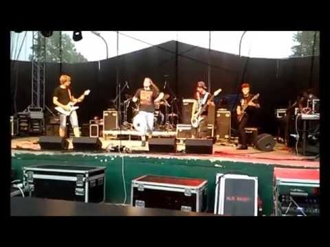 Arthera - Arthera - Pod šedou oblohou (live) Rock Beskyd 2014