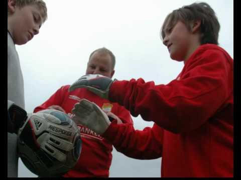 Stjørdals-Blink Fotball keeperskole 13-19 år 2010.wmv