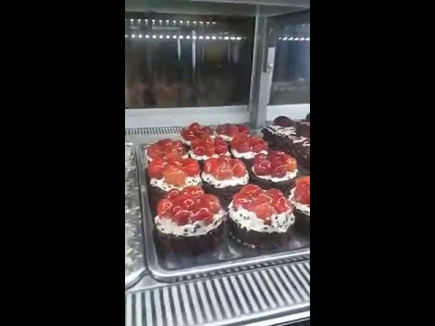 Chocolate and Turkish delight cakes