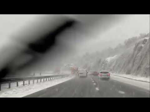 Snijeg na brzoj cesti Solin-Klis