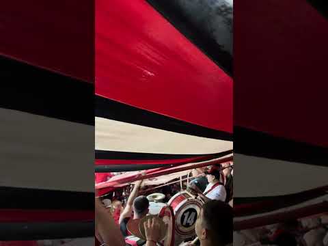 "River vos sos mi vida, lo más grande de la Argentina" Barra: Los Borrachos del Tablón &bull; Club: River Plate