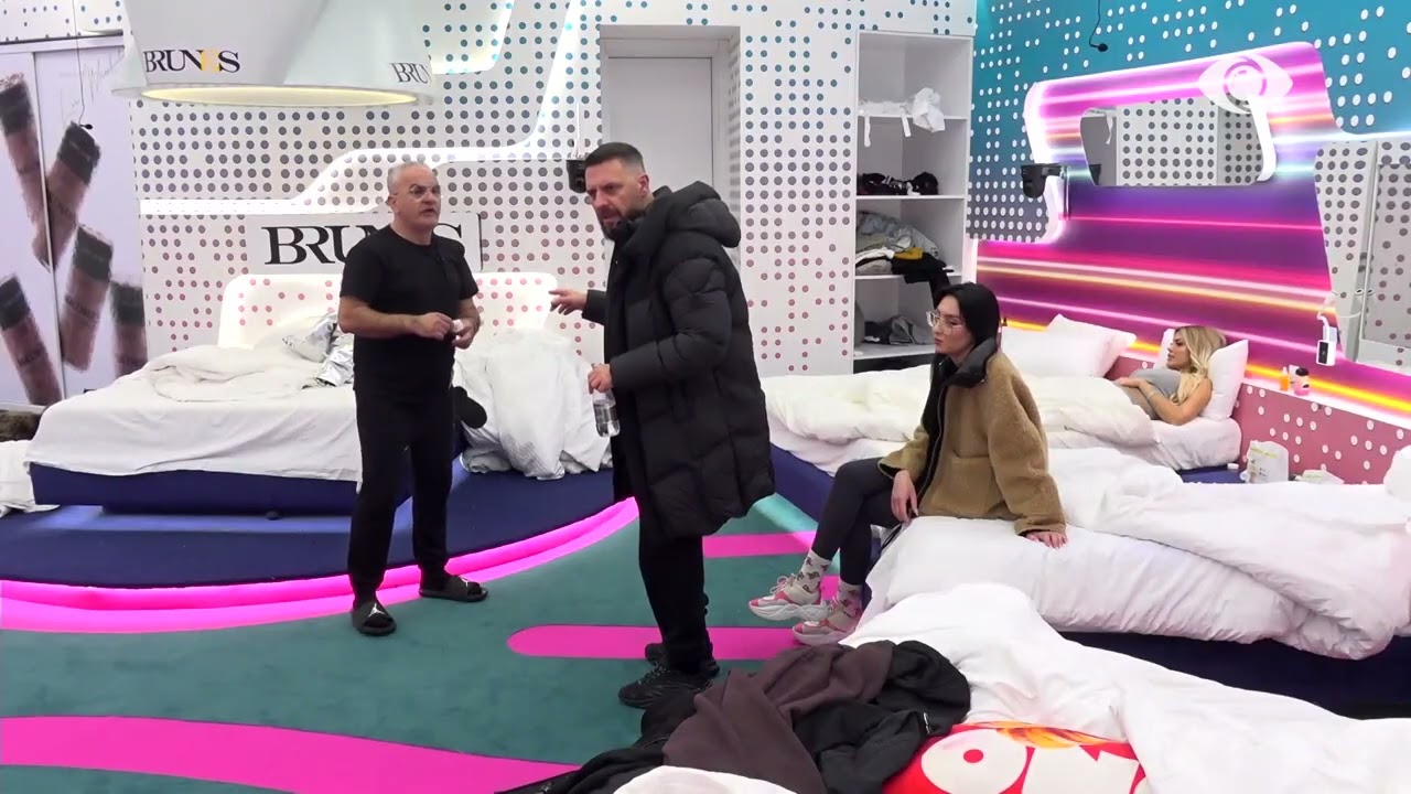 Artani flet në dhomën e gjumit, Miri-banoreve: A t'a nxjerr jashtë?