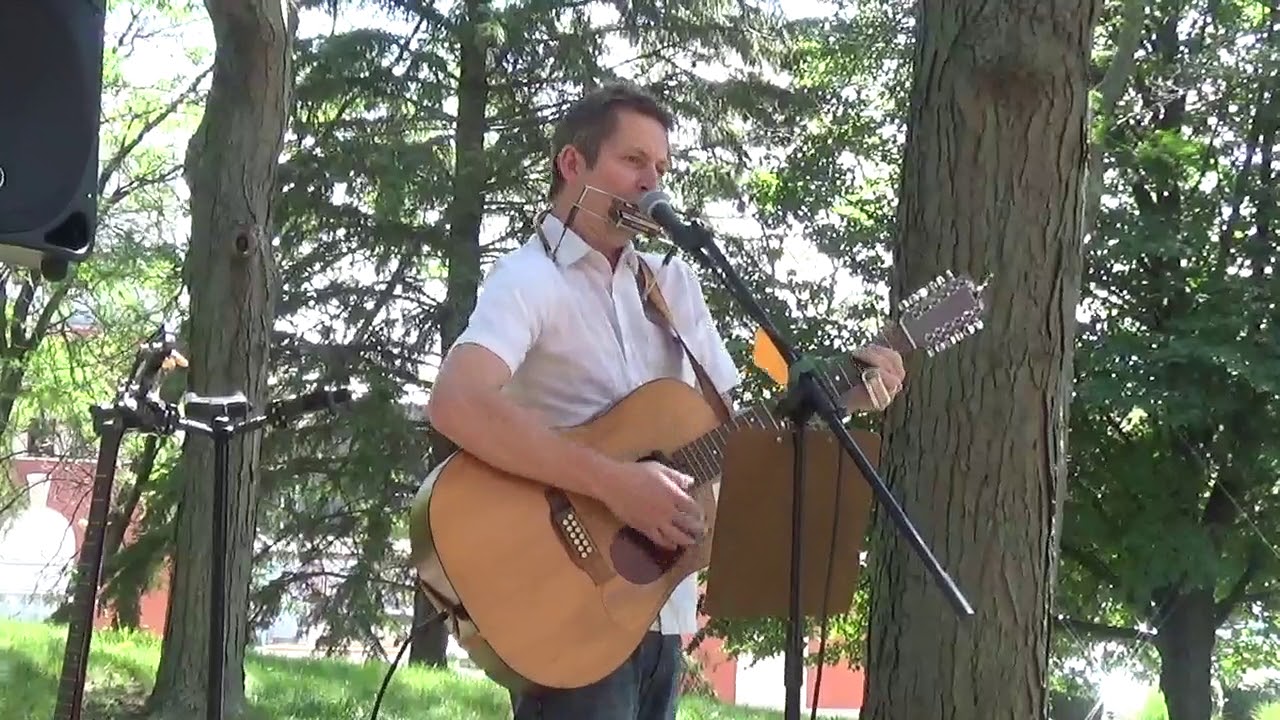 Hire Johnny Rod Entertainment Singing Guitarist in Toledo, Ohio