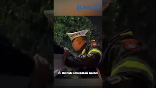 Detik-detik Mobil BMW Terjun Bebas dari Tol Gresik, Dipicu Lalai Gegara Google Maps