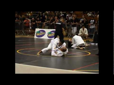 Aldo "Caveirinha" De Olivieria - Abu Dhabi Qualifiers - Hawaii 2013.mp4